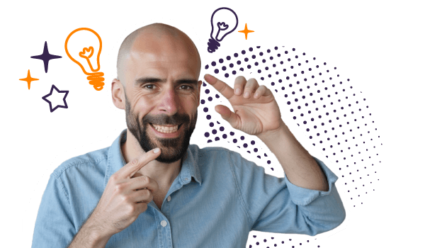 Álvaro Torres señalándose la cabeza en señal de idea para plugins personalizados