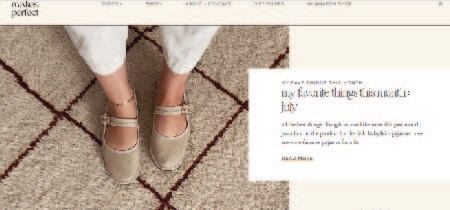 Zapatos beige de mujer en captura de pantalla del blog de manualidades "Almost make perfect"